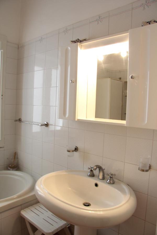 Casa Vacanza Icaros, Ortigia Hictoric Center, 200 Mt From The Beach Syracuse Esterno foto